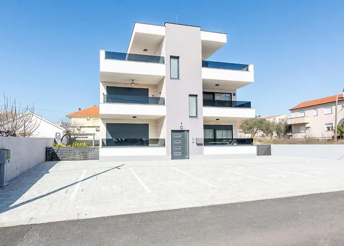 Awesome In With Wifi Apartment Privlaka (Zadar)