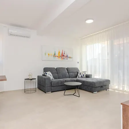 Daire Cozy In With Wifi Privlaka (Zadar)