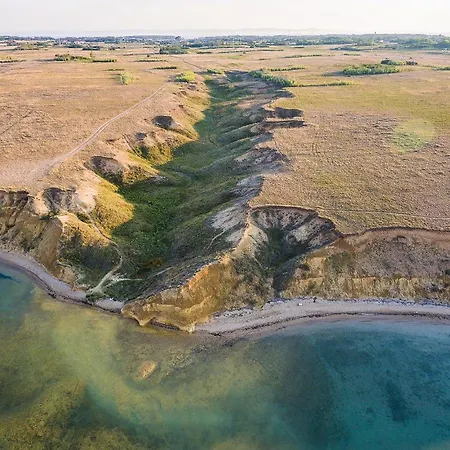 Appartement Awesome In With Wifi